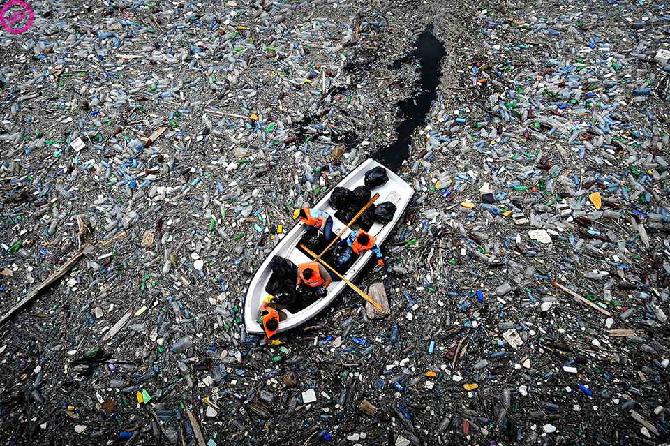 Загрязнение рек и озёр пластиковым мусором